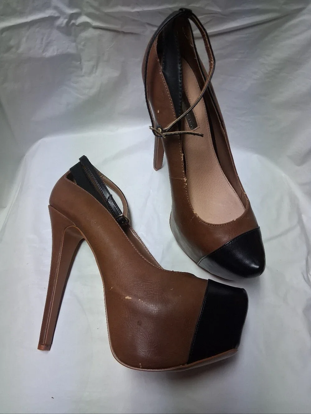 Halston Heritage Brown and Black Platform Pump with Ankle Strap Size 9M
